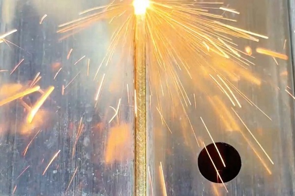 激光焊接機(jī)焊縫