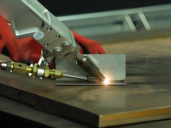 小型激光焊接機(jī)多少錢？