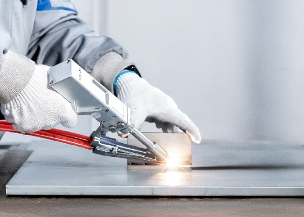 鋁和鐵可以用同一臺激光焊接機嗎？