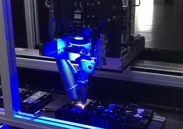 鋰電池激光焊接設(shè)備 鋰電池激光焊接設(shè)備