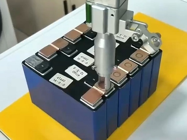 手持式鋰電池激光焊接機(jī)