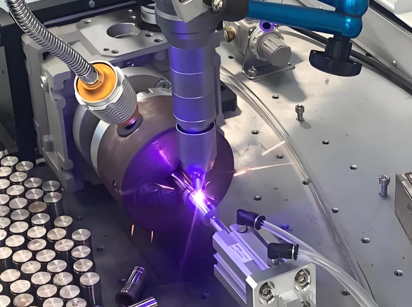 冷卻設(shè)備對(duì)激光自動(dòng)焊接機(jī)的性能和壽命的影響